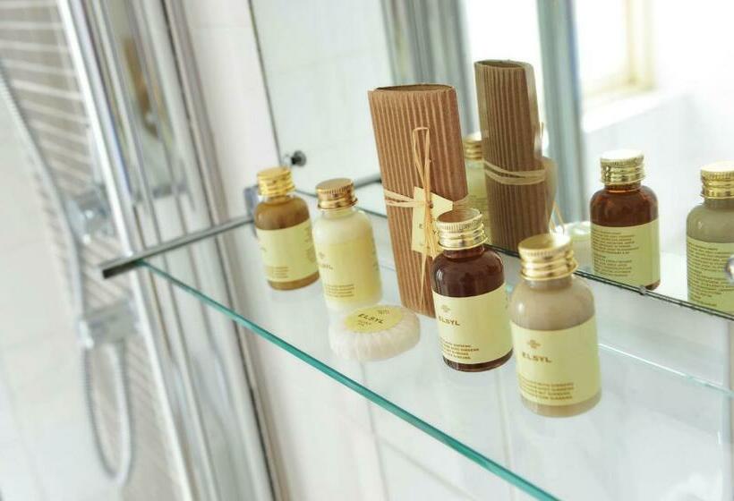 酒店 The White Lion