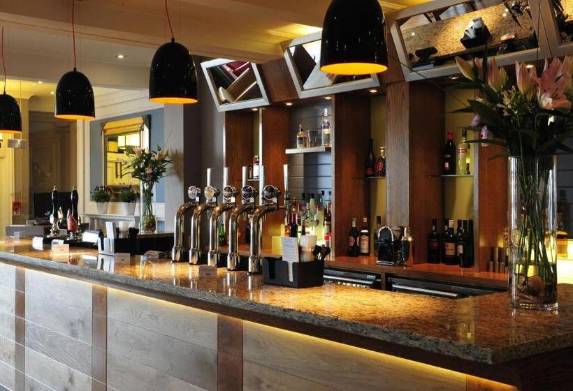 酒店 The White Lion