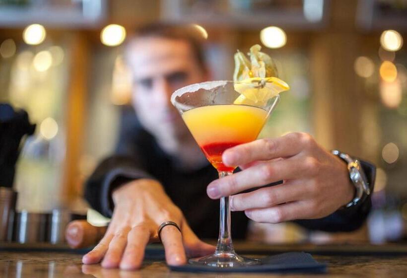 酒店 The White Lion