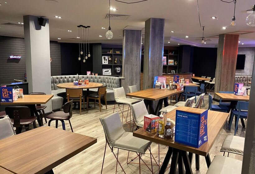 Village Hotel Swindon