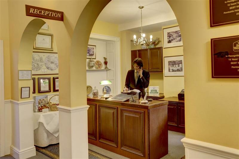 ホテル Westwood Lodge