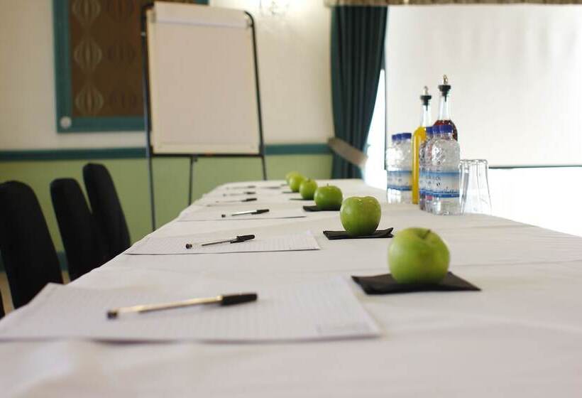 The Victoria Hotel Manchester By Compass Hospitality