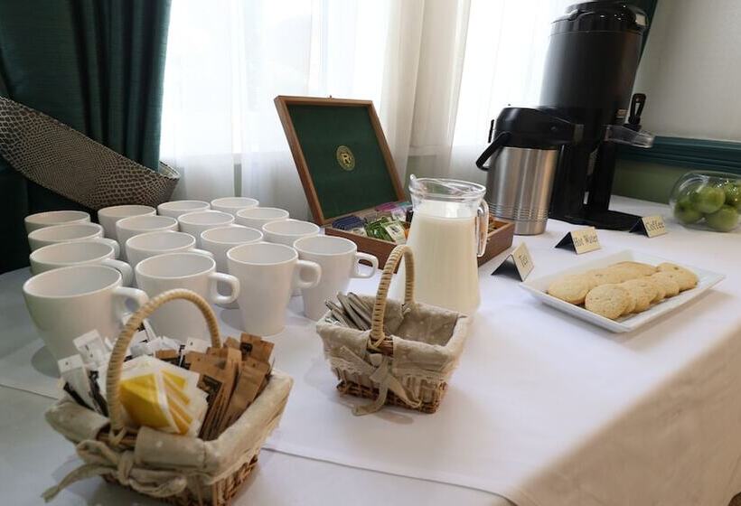 The Victoria Hotel Manchester By Compass Hospitality