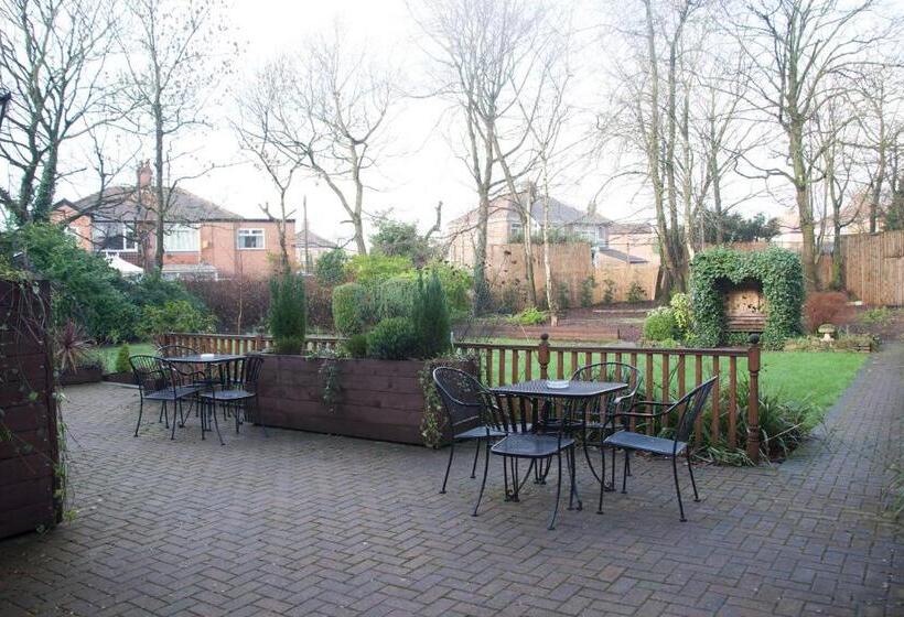 The Victoria Hotel Manchester By Compass Hospitality