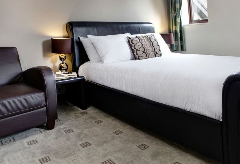 St Pierre, Sure Hotel Collection By Best Western