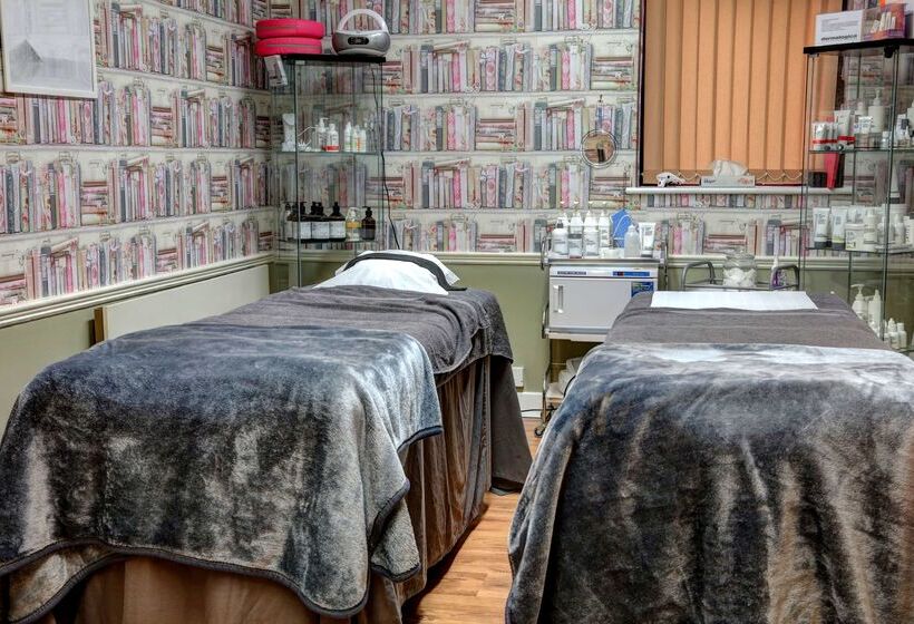 St Pierre, Sure Hotel Collection By Best Western