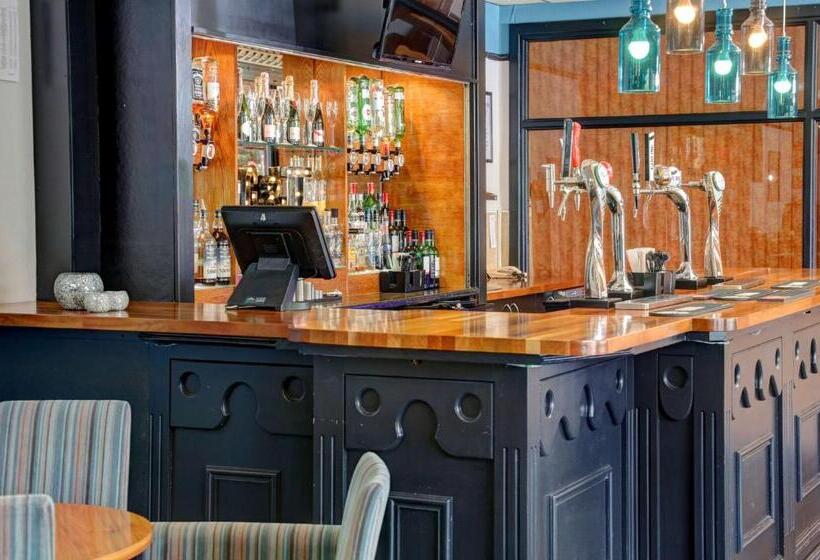 St Pierre, Sure Hotel Collection By Best Western