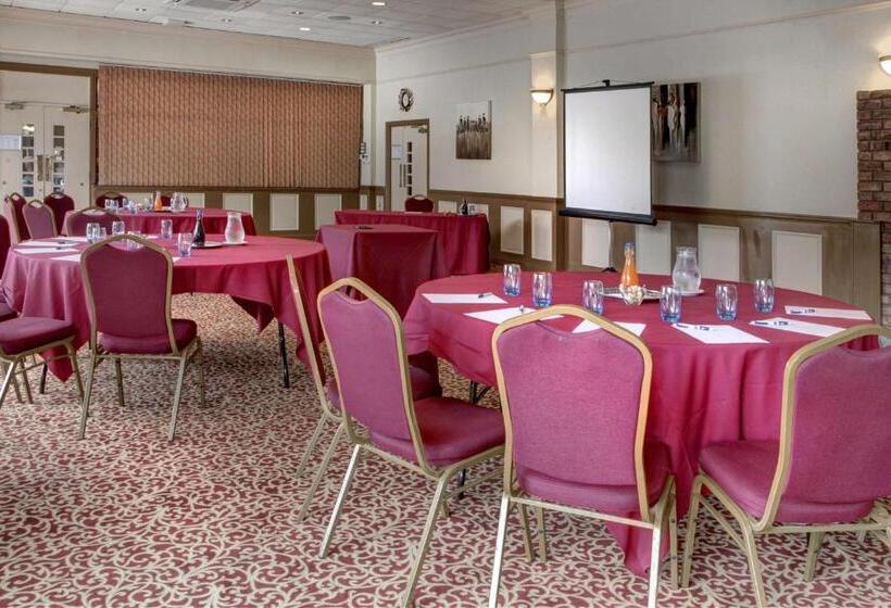 St Pierre, Sure Hotel Collection By Best Western