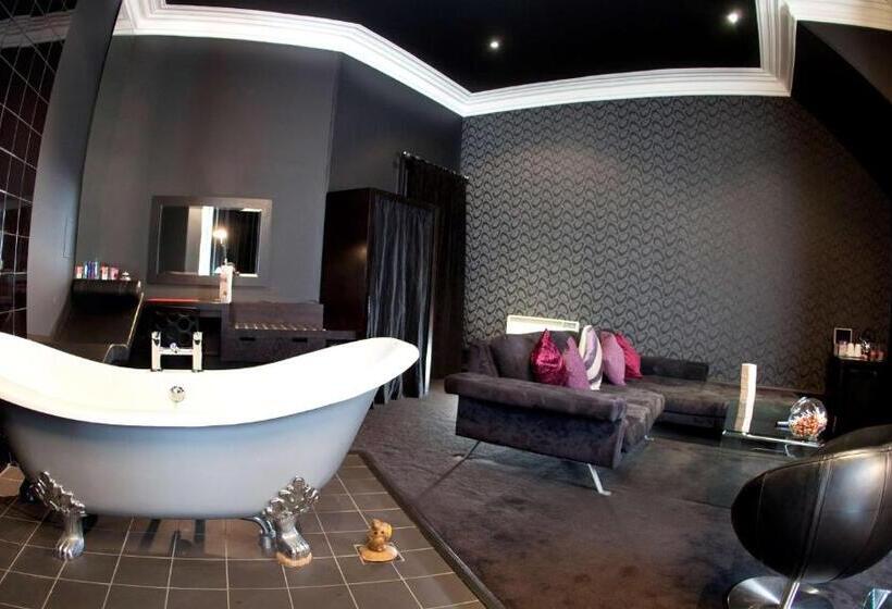 Carmelite Hotel; Bw Signature Collection