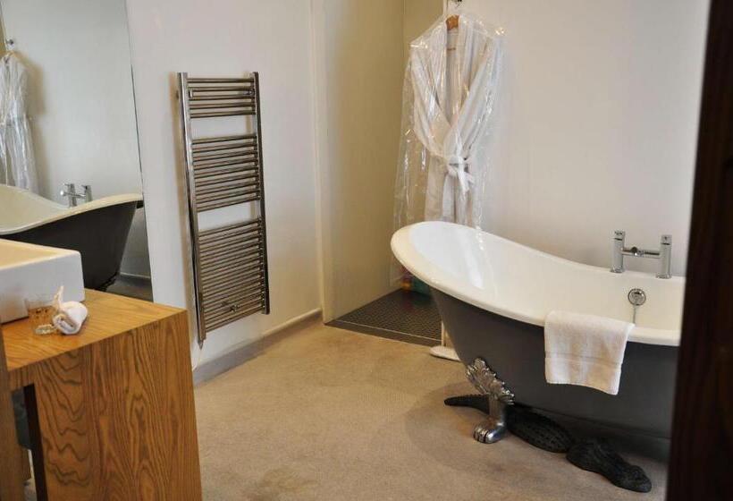 Carmelite Hotel; Bw Signature Collection