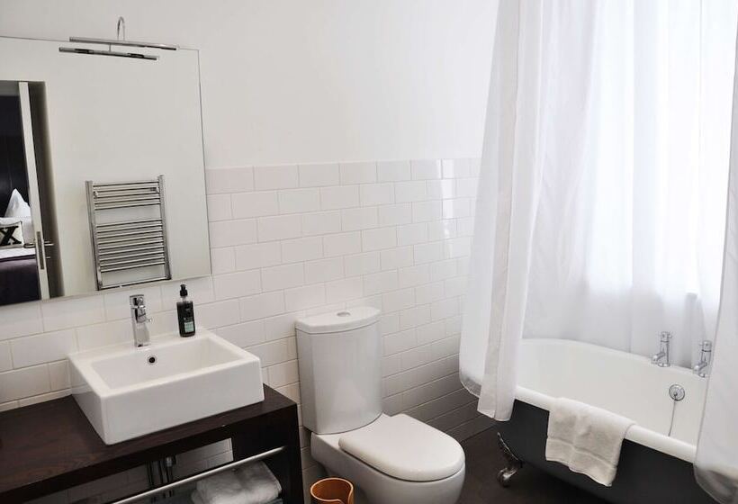 Carmelite Hotel; Bw Signature Collection