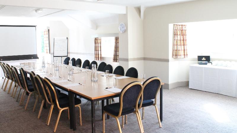 Отель Aubrey Park