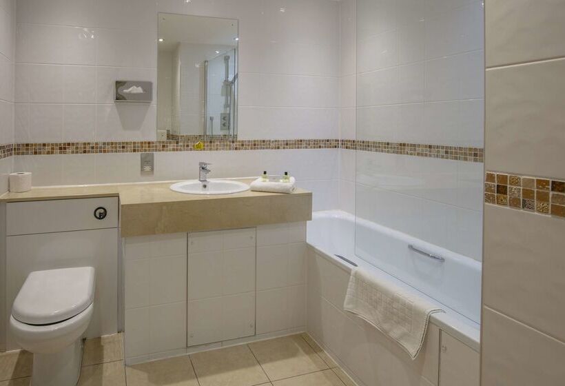 Отель Best Western Heath Court