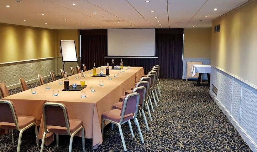 Отель Best Western Heath Court