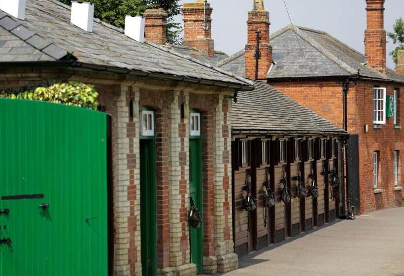 Отель Best Western Heath Court