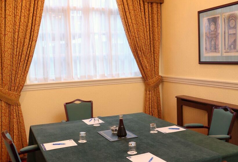 호텔 Best Western Lichfield City Centre The George