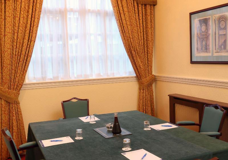 فندق Best Western Lichfield City Centre The George