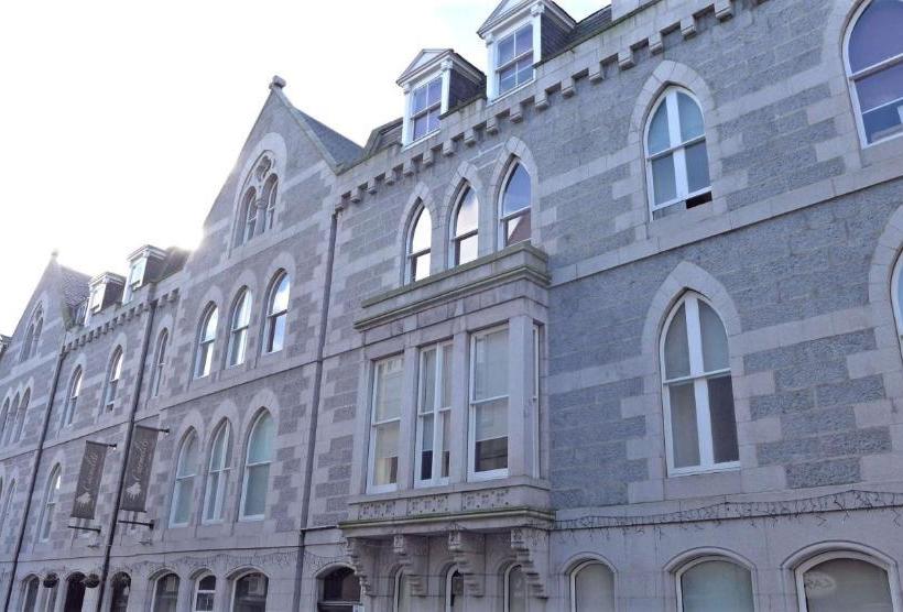 Carmelite Hotel; Bw Signature Collection