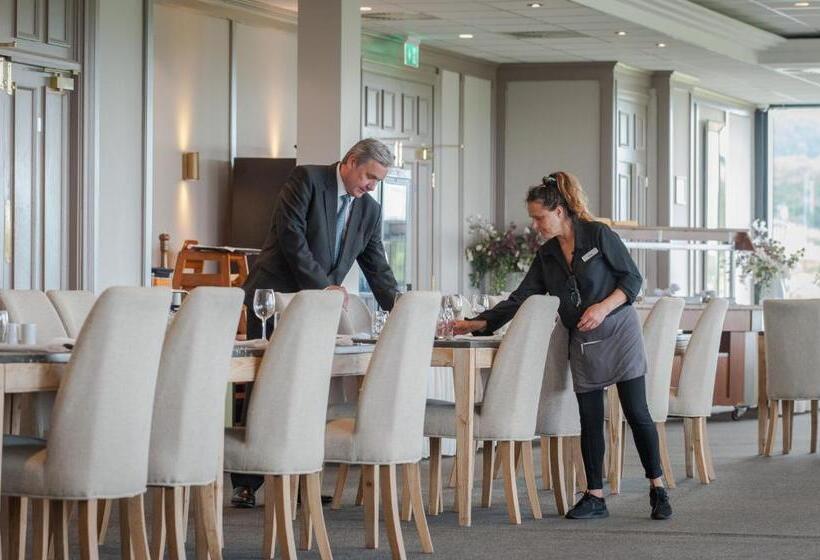 Comis Hotel & Golf Resort