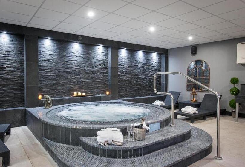 Comis Hotel & Golf Resort