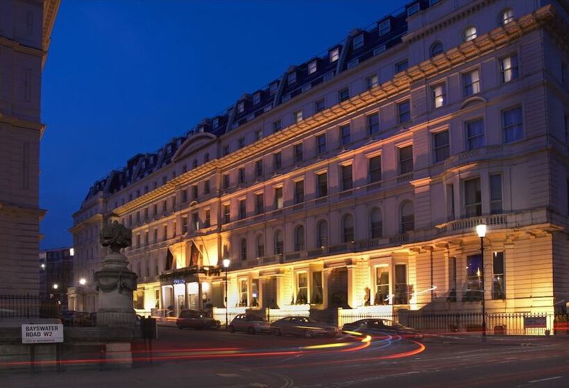 ホテル Corus  Hyde Park