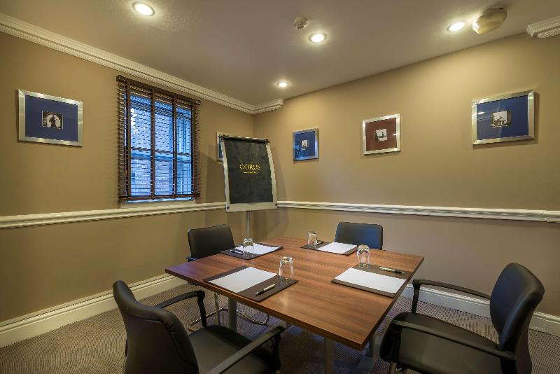 ホテル Corus  Hyde Park