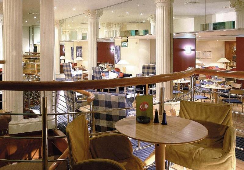 ホテル Corus  Hyde Park