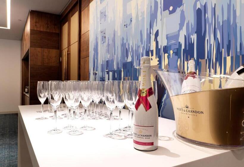 בית מלון כפרי Crowne Plaza London Kings Cross, An Ihg