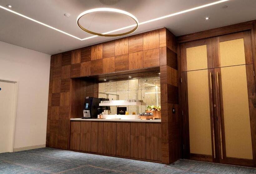 בית מלון כפרי Crowne Plaza London Kings Cross, An Ihg