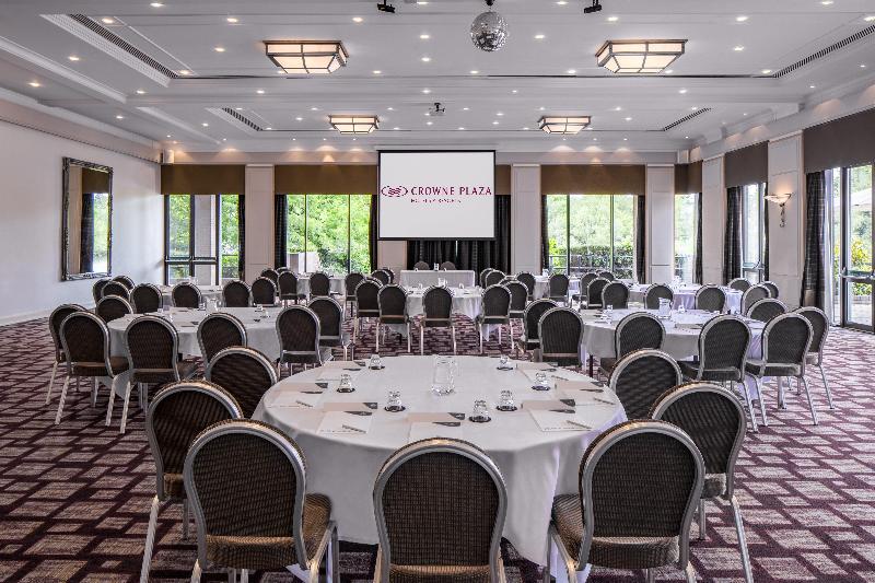 ホテル Crowne Plaza Reading