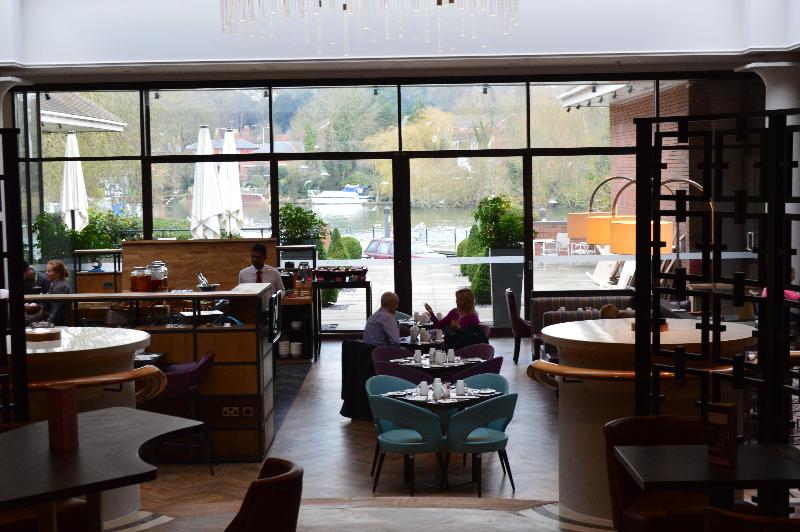 ホテル Crowne Plaza Reading