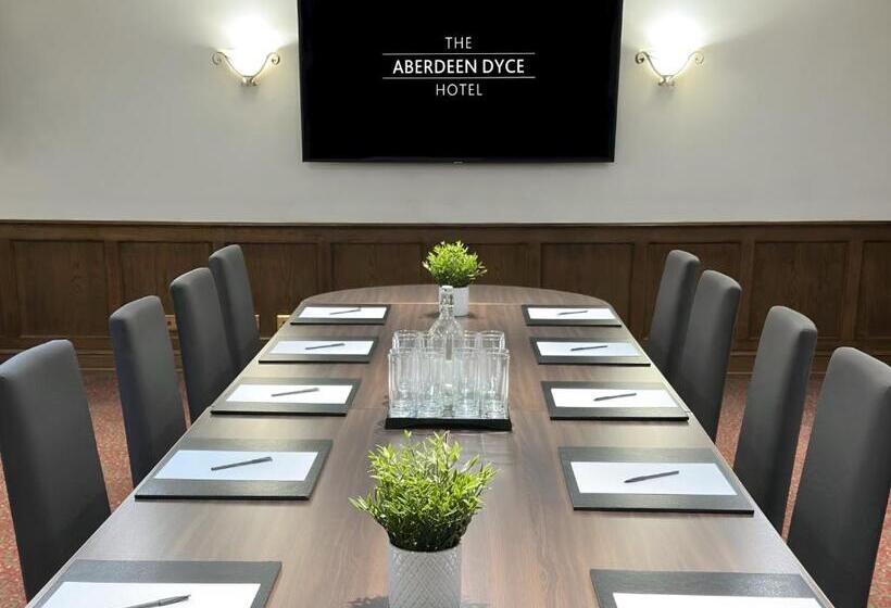 호텔 The Aberdeen Dyce