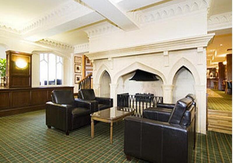 호텔 The Aberdeen Dyce