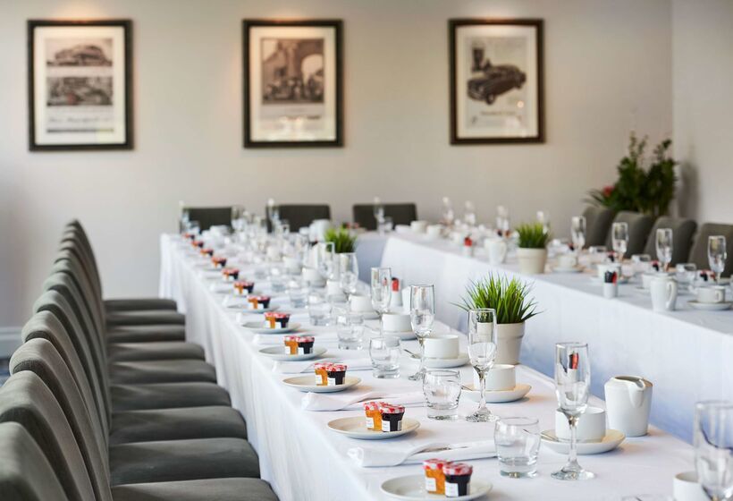 هتل Doubletree By Hilton Coventry