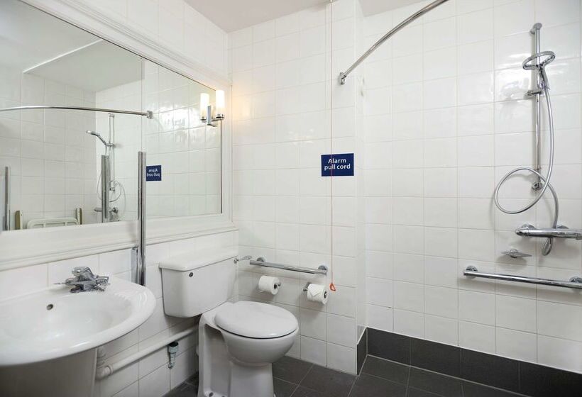 هتل Doubletree By Hilton Coventry