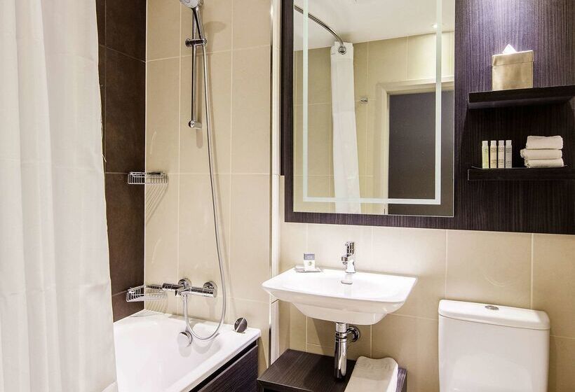 בית מלון כפרי Doubletree By Hilton  Edinburgh City Centre