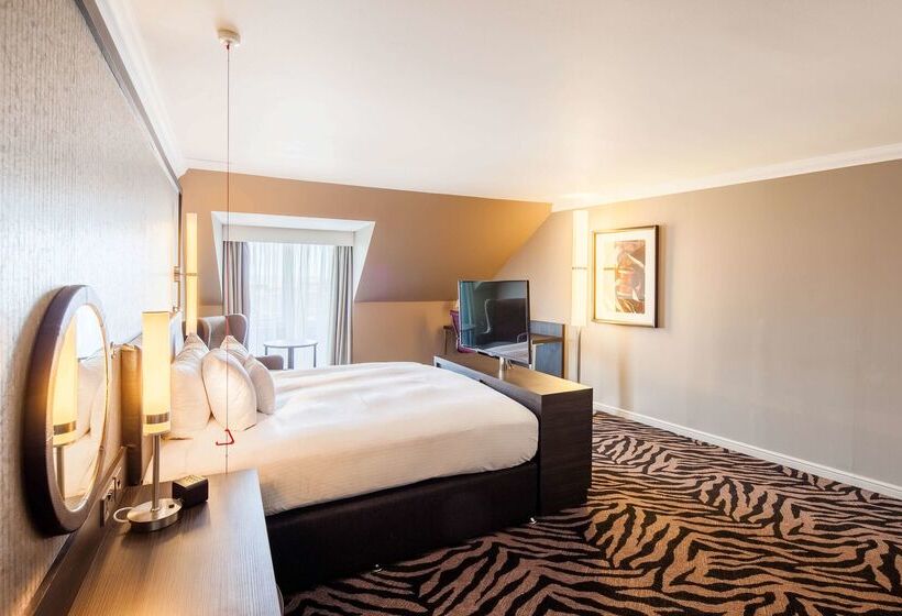 בית מלון כפרי Doubletree By Hilton  Edinburgh City Centre