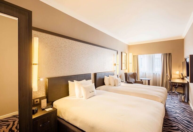 בית מלון כפרי Doubletree By Hilton  Edinburgh City Centre