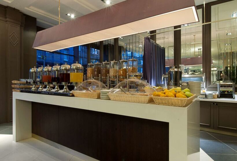 בית מלון כפרי Doubletree By Hilton  Edinburgh City Centre