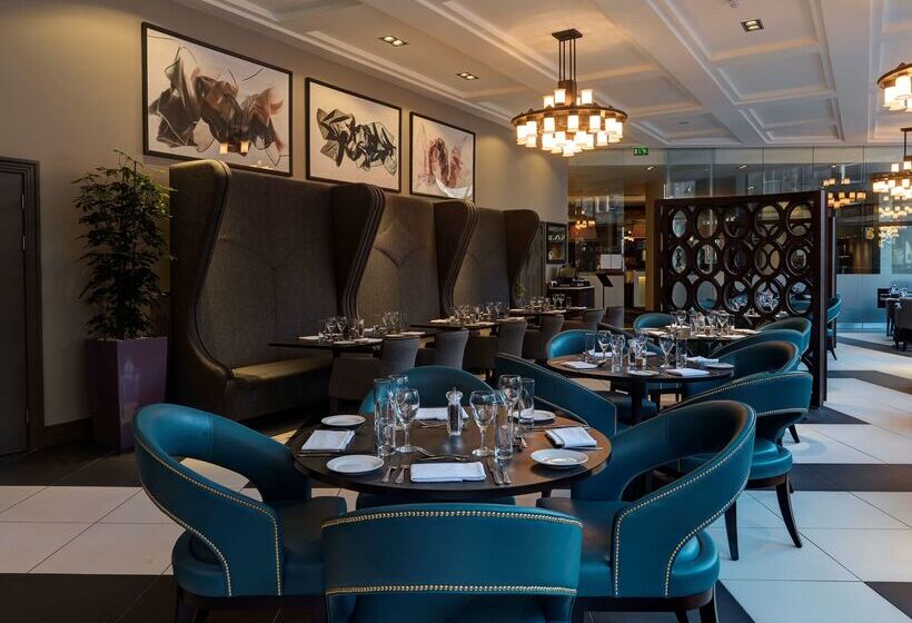 בית מלון כפרי Doubletree By Hilton  Edinburgh City Centre