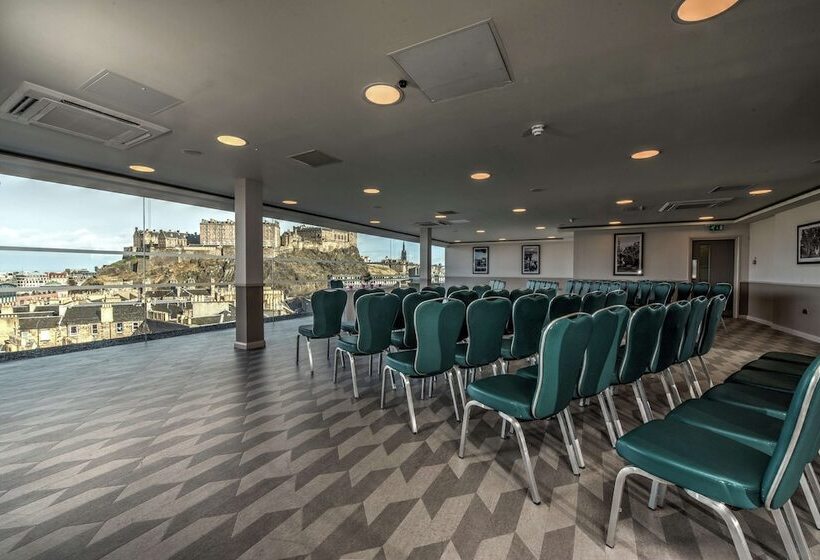 בית מלון כפרי Doubletree By Hilton  Edinburgh City Centre