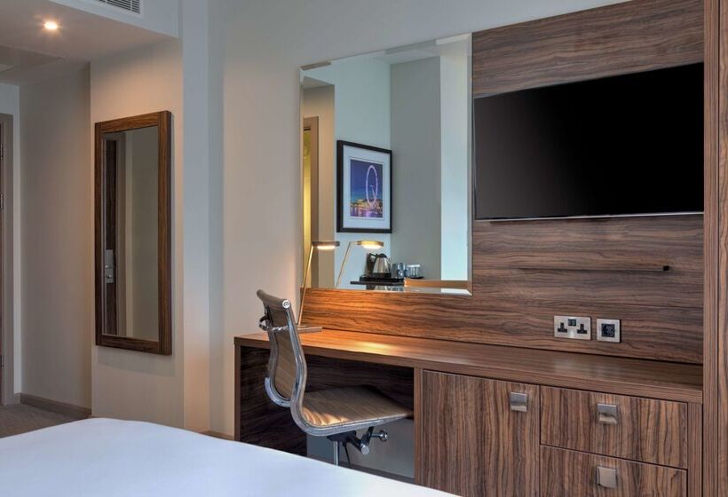 בית מלון כפרי Doubletree By Hilton London Angel Kings Cross