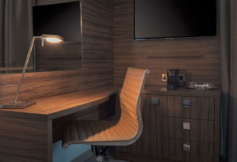 בית מלון כפרי Doubletree By Hilton London Angel Kings Cross