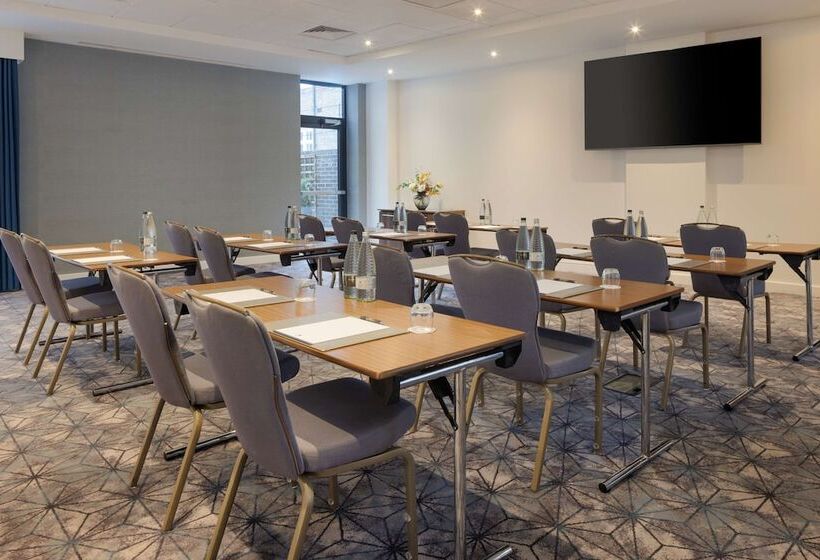 בית מלון כפרי Doubletree By Hilton London Angel Kings Cross