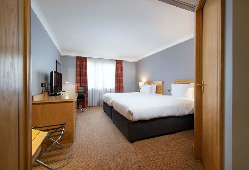 호텔 Doubletree By Hilton  Swindon