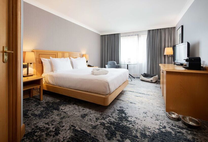 호텔 Doubletree By Hilton  Swindon