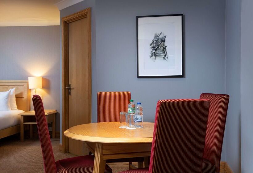 호텔 Doubletree By Hilton  Swindon