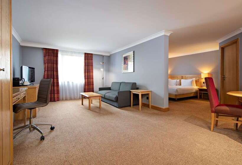 호텔 Doubletree By Hilton  Swindon