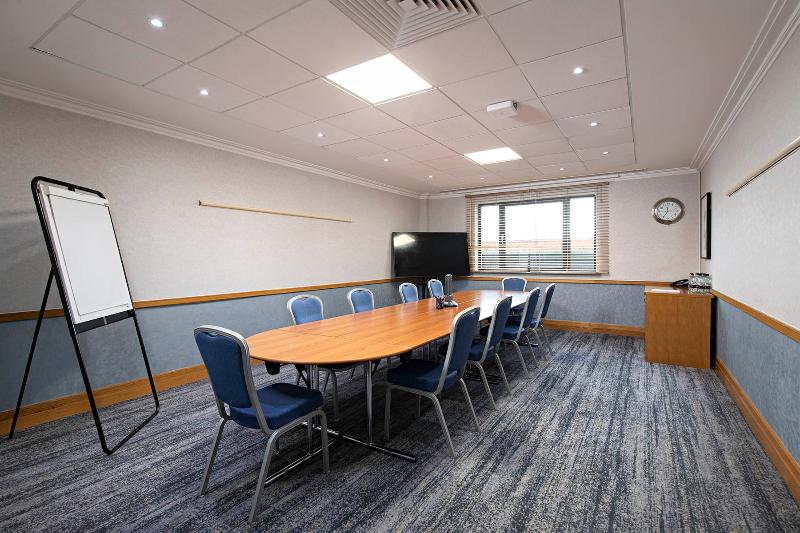 호텔 Doubletree By Hilton  Swindon