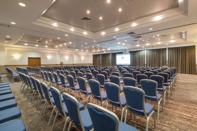 호텔 Doubletree By Hilton  Swindon